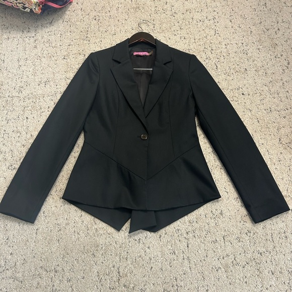 Alice + Olivia M EUC black blazer with tuxedo effect- back is longer & buttoned - Picture 11 of 16